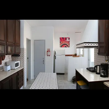 Peniche Housing | Tree The Company Apartment Room photo
